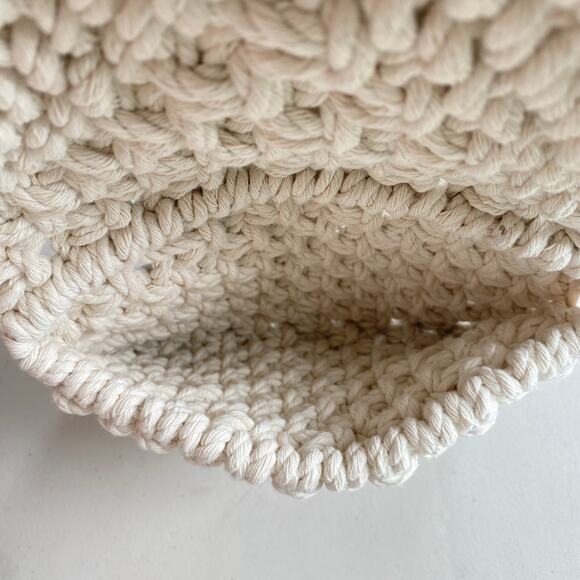 Handmade Macrame Woven Clutch Purse Handbag - Cream Flap Opening - Picture 4 of 7